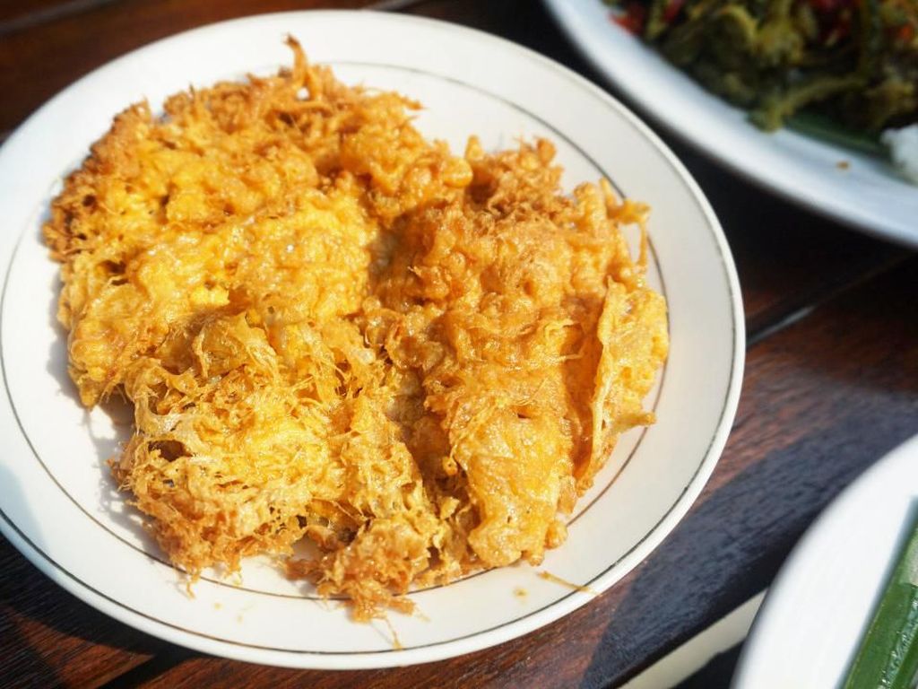 Mau Bikin Talua Barendo? Ini Trik Bikin Keriting Telur Dadar yang Renyah Mau Bikin Talua Barendo? Ini Trik Bikin Keriting Telur Dadar yang Renyah