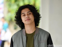 Perjalanan Cinta Bastian Steel, dari Chelsea Islan hingga Shafa Haris