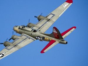 Pesawat Pengebom Nuklir AS Pamer Kekuatan di Timur Tengah