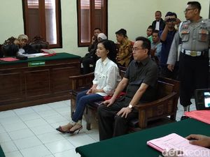 Jalani Sidang Perdana, Bos Pasar Turi Minta Penangguhan Penahanan