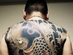 Gak Gengsi, Yakuza Ini Jualan Minuman Dingin Bercuan Rp 94 Juta/Bulan