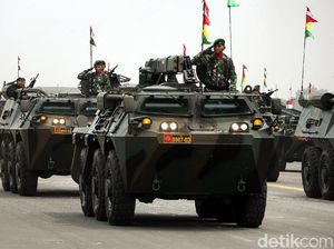 HUT ke-74 TNI, Alutsista Melenggang dengan Gaya