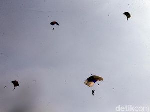 Parasut Siswa Pasukan Elite AU Tak Mengembang di Udara karena 1 Tali Putus