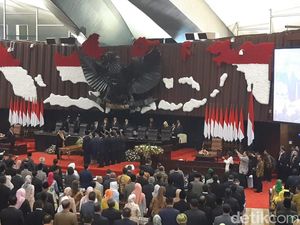 Ucapkan Sumpah Jabatan, Bambang Soesatyo Resmi Jadi Ketua MPR