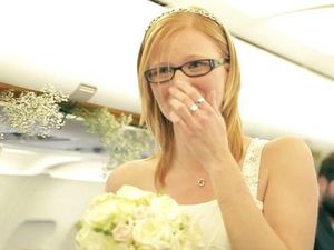 Kisah-kisah Romantis Pasangan Menikah di Pesawat