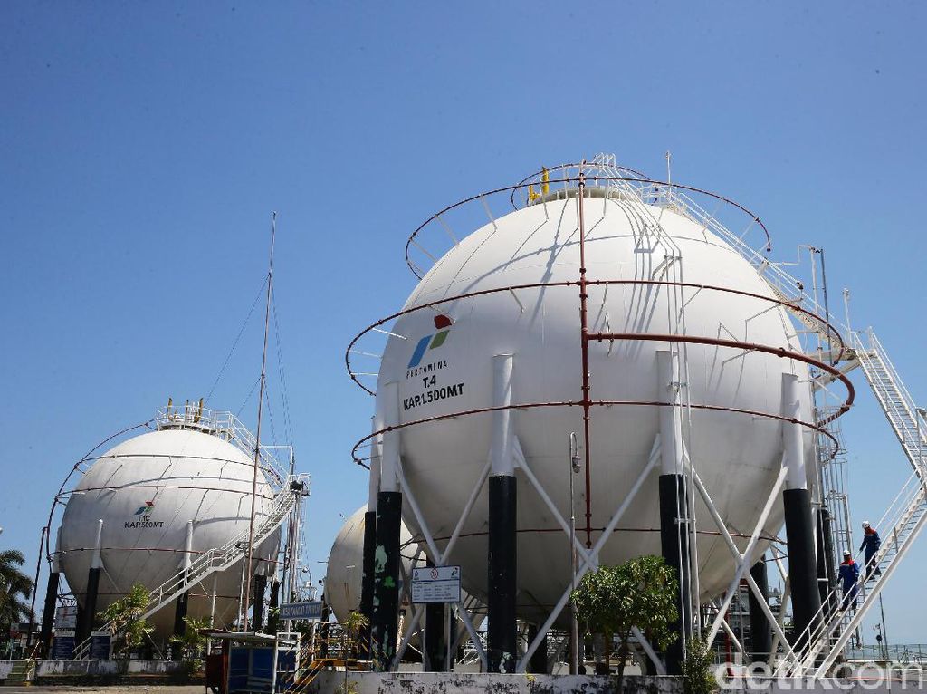 Jokowi Ngeluh Harga Gas Industri Masih Mahal Jokowi Ngeluh Harga Gas Industri Masih Mahal