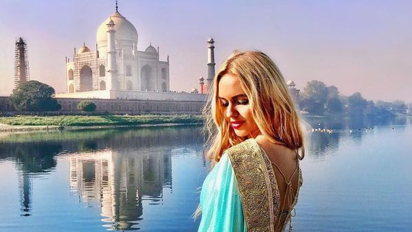 Foto: Cantiknya Pilot Madeleine yang Populer di Instagram