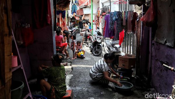 Mengintip Kehidupan Warga di Permukiman Padat Penduduk Ibu Kota