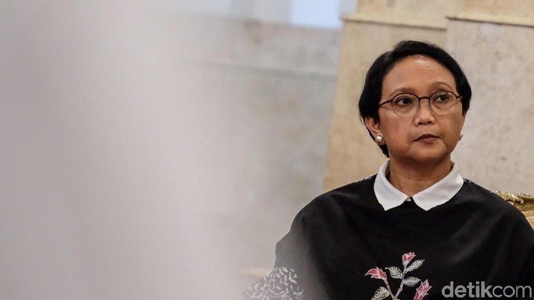 Jokowi Raih Asian Of The Year, Menlu Retno: Bukti Leadership RI Diakui Dunia Jokowi Raih Asian Of The Year, Menlu Retno: Bukti Leadership RI Diakui Dunia