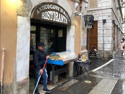 Usai Ketok Harga Makanan pada Turis, Restoran Ini Dibanjiri Protes