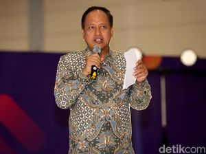 Cegah Mahasiswa Demo, Menristekdikti Minta Rektor Ajak Diskusi Mahasiswa Cegah Mahasiswa Demo, Menristekdikti Minta Rektor Ajak Diskusi Mahasiswa