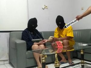 Rencanakan Bunuh Suami, Tersangka YL Justru Ditipu 2 Kali oleh Selingkuhan Rencanakan Bunuh Suami, Tersangka YL Justru Ditipu 2 Kali oleh Selingkuhan