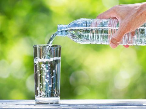 Tak Main-main, Ini 5 Dampak Buruk Anak Kurang Minum Air Putih