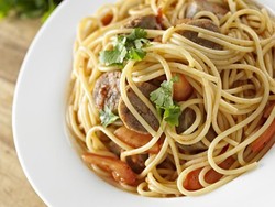 Resep Spaghetti Tumis Sosis yang Praktis Buat Sarapan