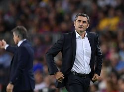 Rivaldo: Barcelona Naif, Tidak Menghormati Valverde