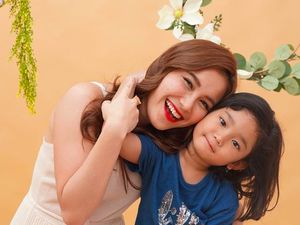 Semangat Ayu Ting Ting Antar Bilqis Kursus Balet