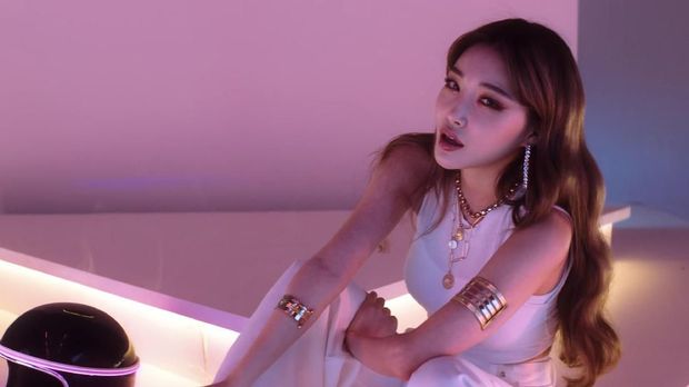 Chungha mendapatkan nominasi Golden Disk Awards 2020.