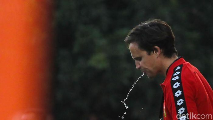 Pelatih Bhayangkara FC, Paul Christopher Munster, menyesali kekalahan dari PSS Sleman. (Foto: Rifkianto Nugroho/detikcom) Pelatih Bhayangkara FC, Paul Christopher Munster, menyesali kekalahan dari PSS Sleman. (Foto: Rifkianto Nugroho/detikcom)