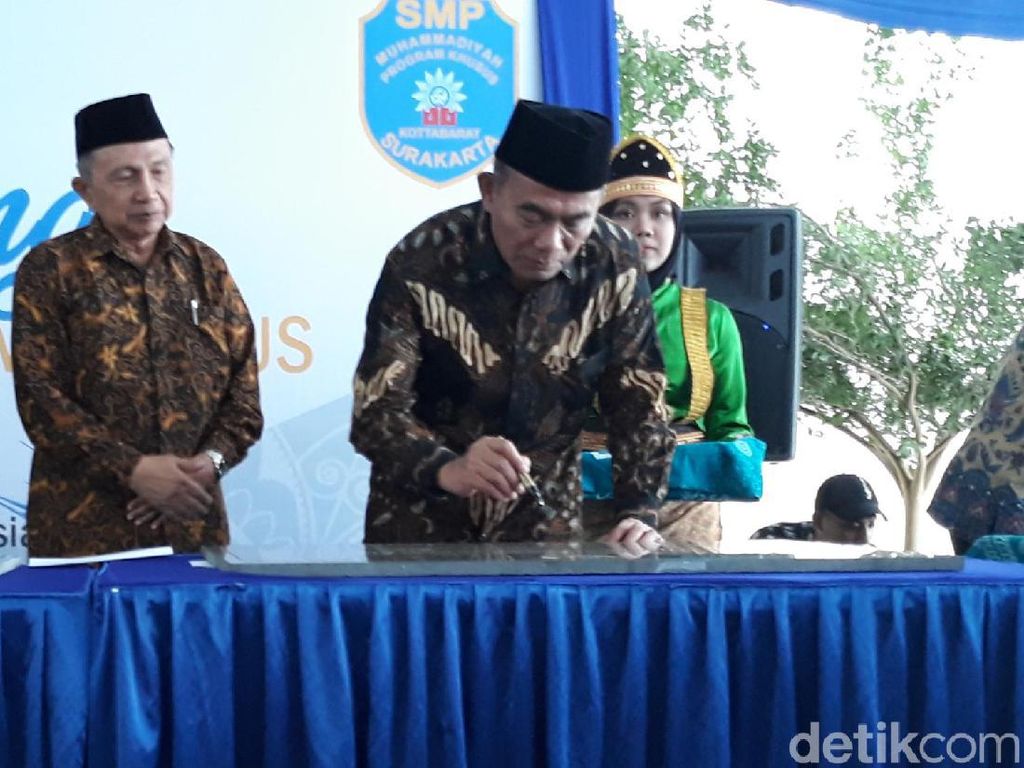 Terapkan Digitalisasi, Mendikbud Ingatkan Sekolah Swasta Tak Ketinggalan Terapkan Digitalisasi, Mendikbud Ingatkan Sekolah Swasta Tak Ketinggalan