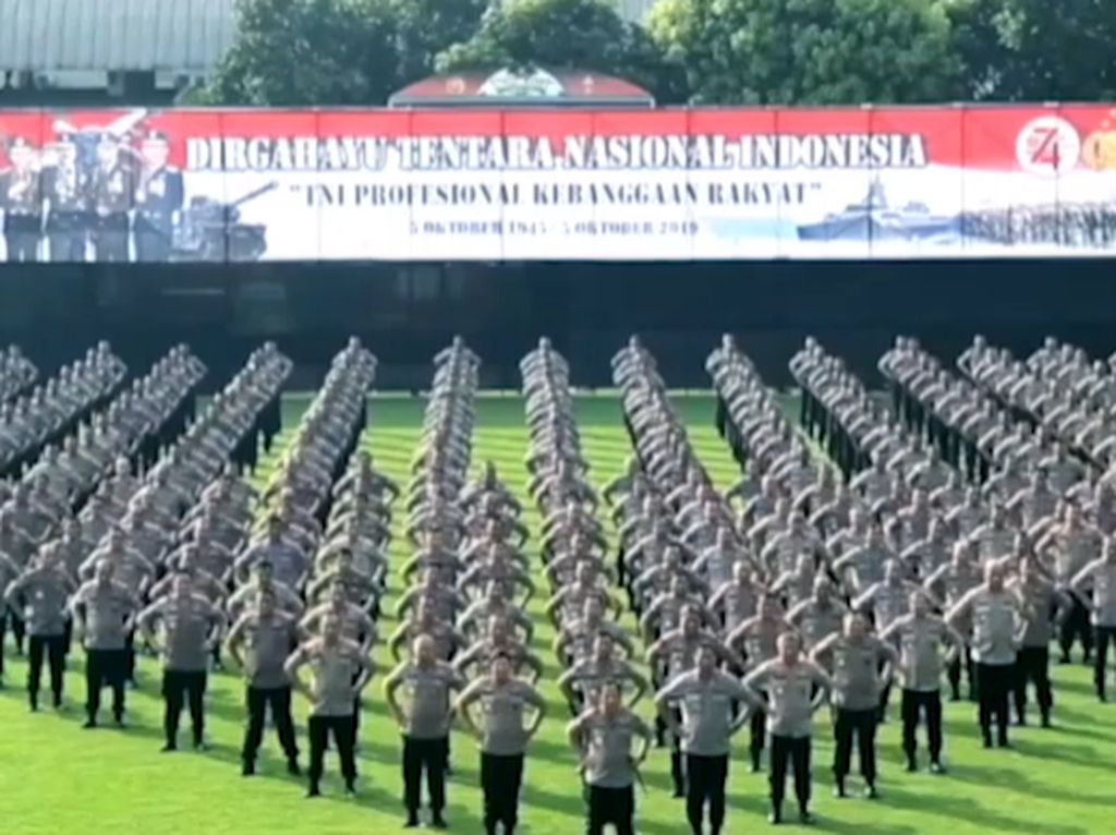 Kapolri: Selamat Hari Tentara Nasional, TNI Kebanggaan Rakyat Kapolri: Selamat Hari Tentara Nasional, TNI Kebanggaan Rakyat