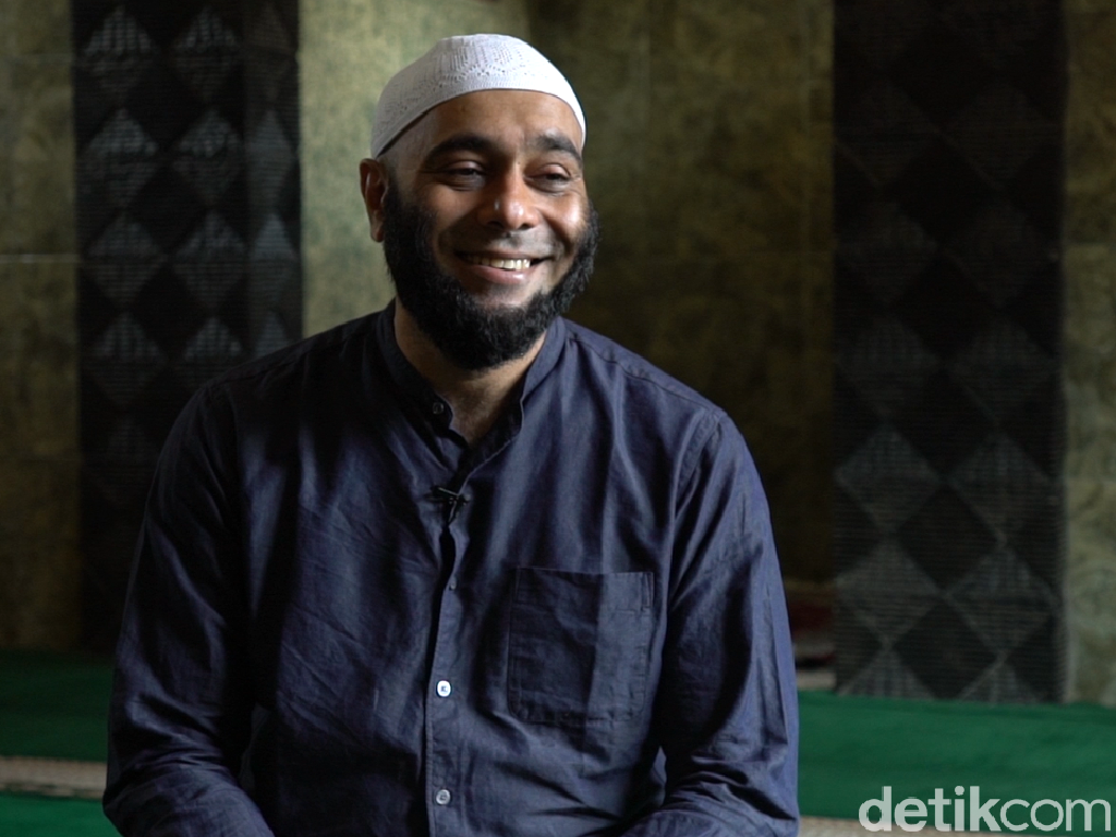 Mau Coba Diet JSR ala dr Zaidul Akbar? Jangan Makan Sampai Kekenyangan Mau Coba Diet JSR ala dr Zaidul Akbar? Jangan Makan Sampai Kekenyangan