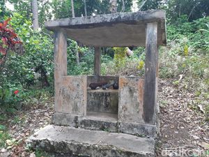 Foto: Tempat Keramat di Pulau Menangis Foto: Tempat Keramat di Pulau Menangis