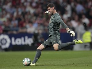 Absen Latihan, Courtois Diragukan Main Lawan Granada
