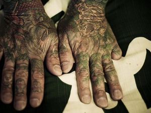 Nggak Bercanda! Nih Lihat Tato Doraemon di Tangan Yakuza