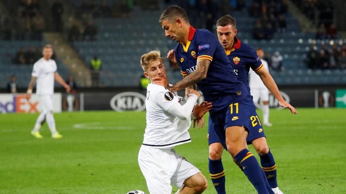 AS Roma diimbangi Wolfsberger. (Foto: Leonhard Foeger/REUTERS)