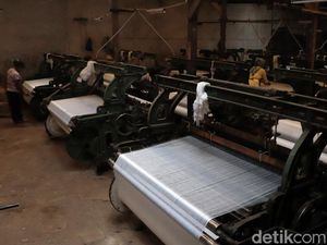 Industri Tekstil Dibayang-bayangi Hantu PHK Industri Tekstil Dibayang-bayangi Hantu PHK