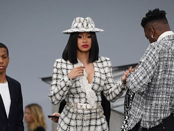 Foto: 9 Artis Paling Stylish di Paris Fashion Week Spring-Summer 2020