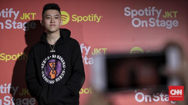 Curhat Rich Brian, dari Musik Sampai Mi Instan Saat Tur