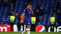 Kalah bersaing dengan Tammy Abraham, Olivier Giroud tak jadi pilihan utama Frank Lampard di skuat Chelsea musim ini. Usianya tak lagi muda (33), tapi Giroud kabarnya masih diminati Inter Milan dan Atletico Madrid. (Hannah McKay/Reuters)