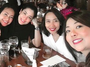 Ah Manis Banget! Senyum Merekah Lulu Tobing Jadi Pusat Perhatian Ah Manis Banget! Senyum Merekah Lulu Tobing Jadi Pusat Perhatian