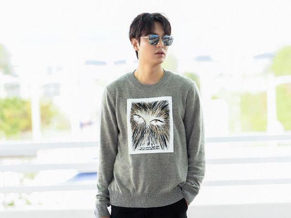 Terbang ke Bali, Lee Min Ho Pakai Baju Serba Dior Rp 127 Jutaan