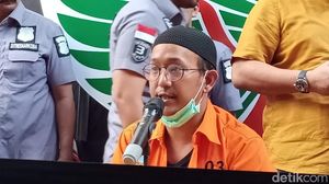 Penampakan Rifat Umar Usai Ditangkap karena Ganja