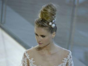 Viral Wanita Dihujat karena Kondangan Pakai Gaun Putih Seksi