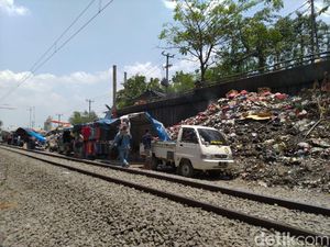 Sampah Menumpuk Bertahun-tahun di Pinggir Rel, DLH Bogor: Belum Ada Laporan