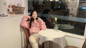 Gaya Cute Kim Hye Yoon, Bintang Extraordinary You Saat Kulineran