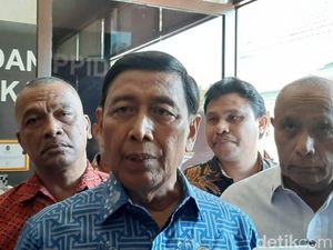 Niat Besuk Wiranto, Rano Karno: Mudah-mudahan Cepat Sembuh