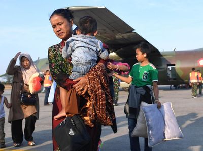 Momen Korban Konflik Wamena Tiba di Kampung Halaman