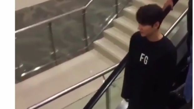 Lee Min Ho saat tiba di Bali