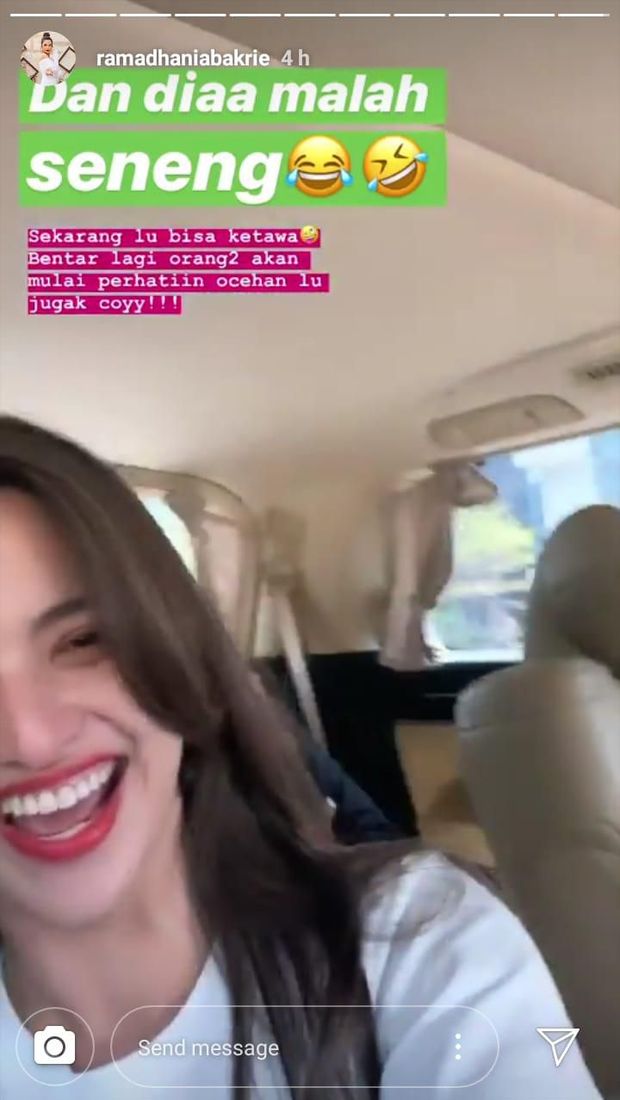 Insta Story Nia Ramadhani yang menyindir netizen