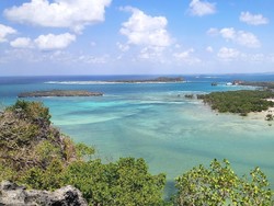 Melatih Otot Betis di Tangga 300 Bukit Mandoo, Berani Coba?