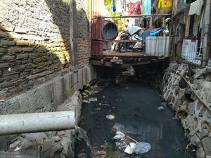 Masalah Nyata Masih Banyak Warga BAB Sembarangan di Ibu Kota Masalah Nyata Masih Banyak Warga BAB Sembarangan di Ibu Kota