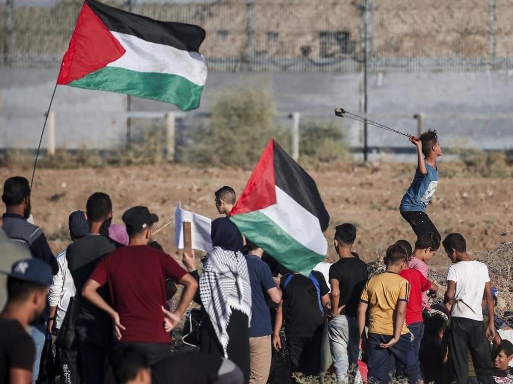 Bentrokan Pecah di Perbatasan Gaza, 1 Pria Palestina Tewas Ditembak Israel Bentrokan Pecah di Perbatasan Gaza, 1 Pria Palestina Tewas Ditembak Israel