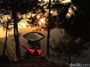 5 Tempat Hiking Terdekat dari Kota Bandung, Healing Jiwa dan Raga 5 Tempat Hiking Terdekat dari Kota Bandung, Healing Jiwa dan Raga