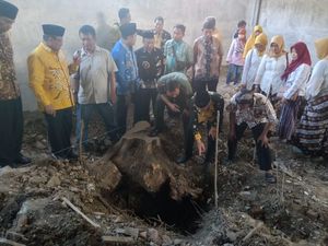 Ada Tengkorak Misterius, Bupati Indramayu Setop Pembangunan Eks Warnet