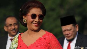 Gaya Para Tokoh Hadiri Peringatan HUT TNI