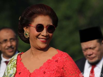 Gaya Para Tokoh Hadiri Peringatan HUT TNI